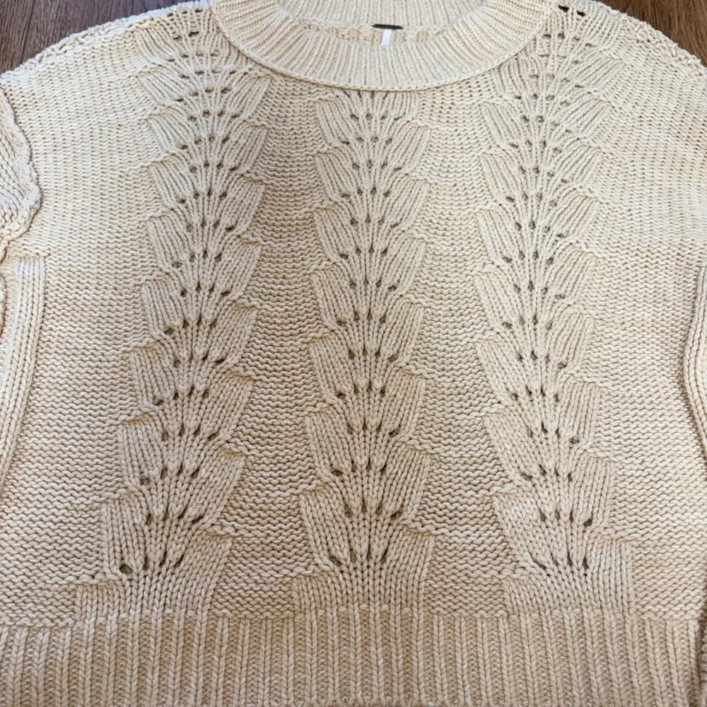 Free People Cream Knit Sweater Women's L Crewneck Slight Crop Cottage Minimalist